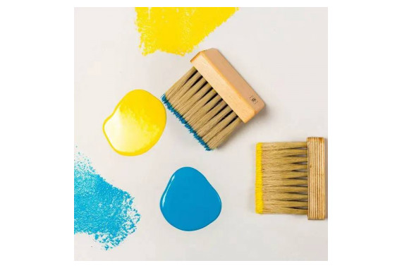 An image of the Polyvine Stripplers in use