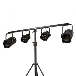 An Image of the Doughty lighting tee bar in black
